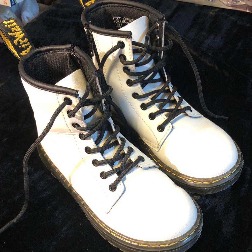 Doc Martens kids Classic Combat Boots 2